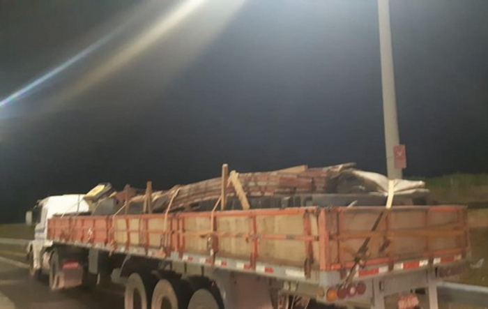 Caminhoneiro procurado pela Justiça por acidente com morte e 24 feridos é preso na região