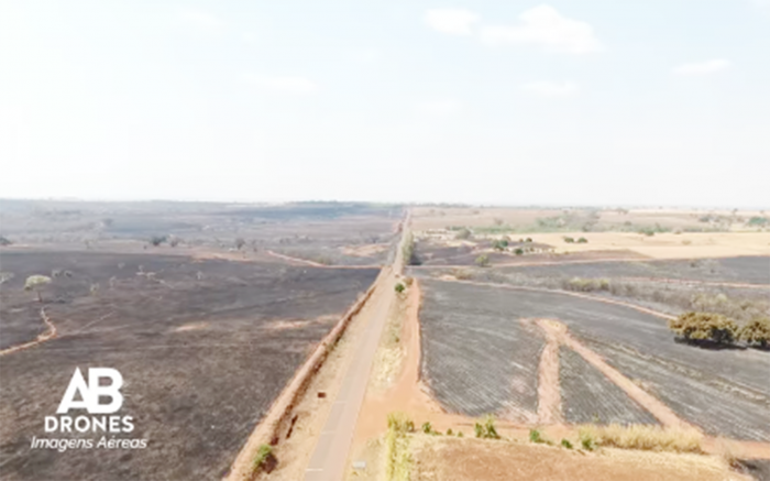Imagens aéreas da destruição causada pelo fogo – Crédito: Alefy Basso