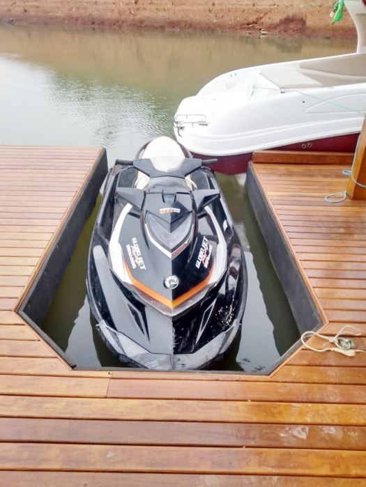 Motos aquáticas também estão sob a guarda da PF