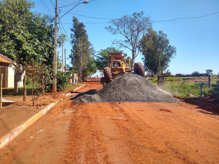 O maquinário durante a realização das obras