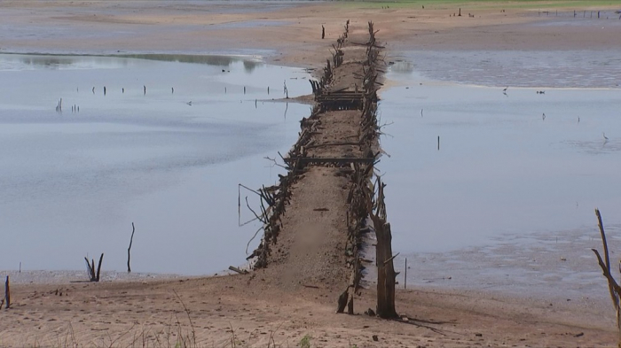 Seca revelou estrada boiadeira construída na década de 50 em Guaraci