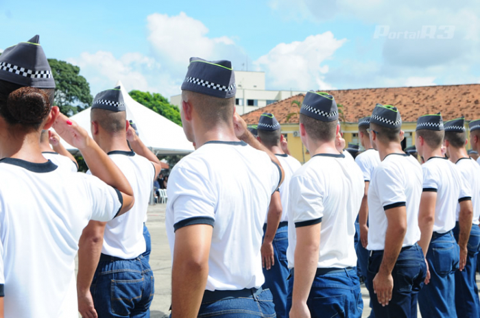 Governo do Estado anuncia a contratação de 5,8 mil policiais militares e civis