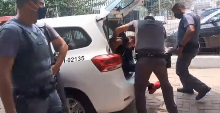 Idosa morta a marteladas pelo filho foi atacada pelas costas após entregar lanche para ele, diz MP