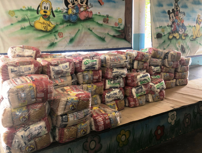 Desde junho já foram entregues mais de 13.200 kits merenda para as famílias que efetuaram cadastro