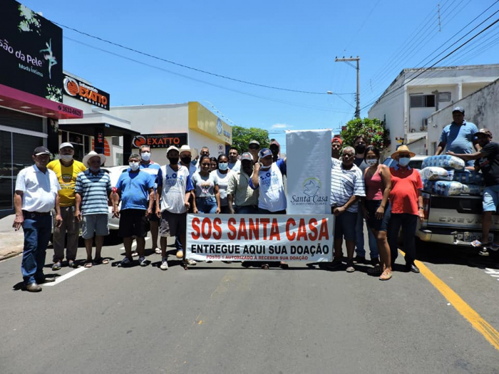 Voluntários de Santa Albertina arrecadam mais de sete toneladas de alimentos para a Santa Casa de Jales