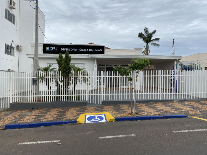 A unidade da DPU em Jales está instalada na Rua 7, número 2147, no Centro de Jales. A previsão é de que no final do mês de janeiro o atendimento ao público seja iniciado