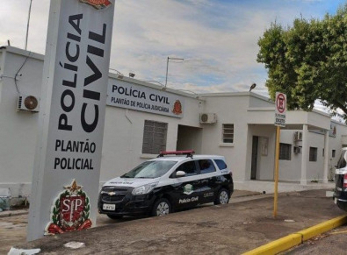 Suspeito de abuso infantil morre após ser espancado pelo pai da criança