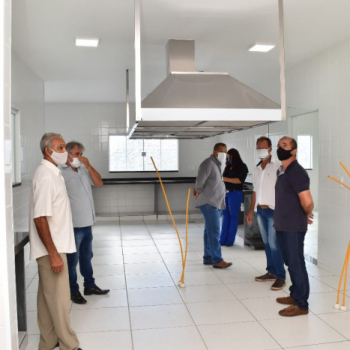 Construção da Cozinha Piloto