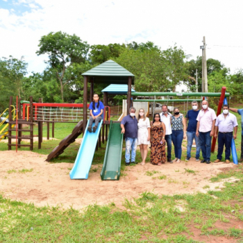 Um parque infantil e uma academia ao ar livre também foram construídos na Prainha 
