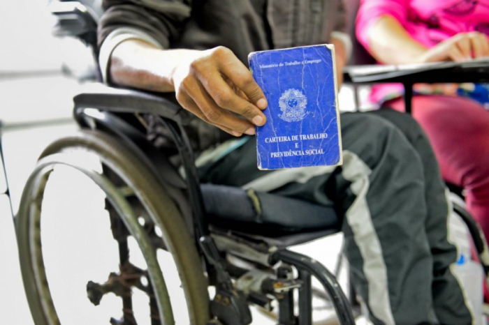 Oferta de vagas para pessoas com deficiência cai cerca de 58% em 2020