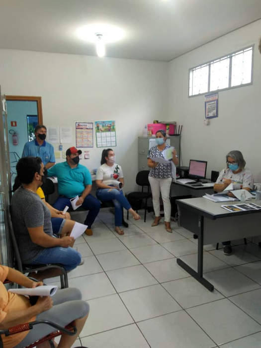Prefeitura, Vigilância Sanitária e Secretaria de Saúde de Santa Salete se reúnem com comerciantes locais para estabelecer regras adotadas no município