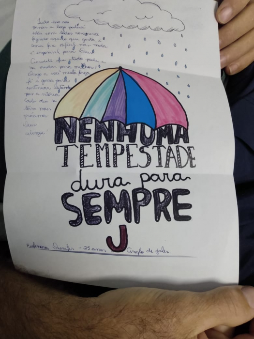 Pacientes das Síndromes Gripais, recebem cartas com palavras de fé e esperança