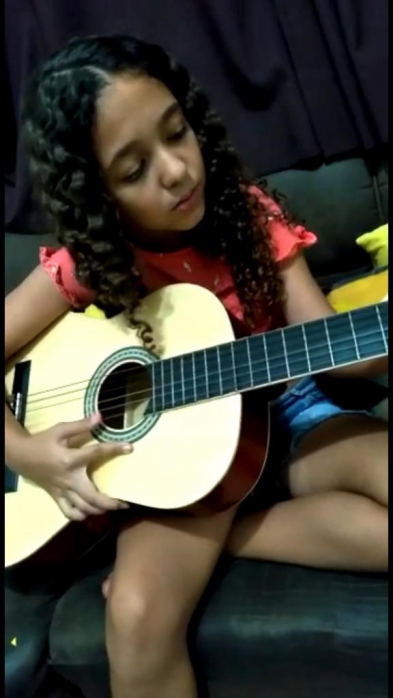 Heloisa homenageando a equipe