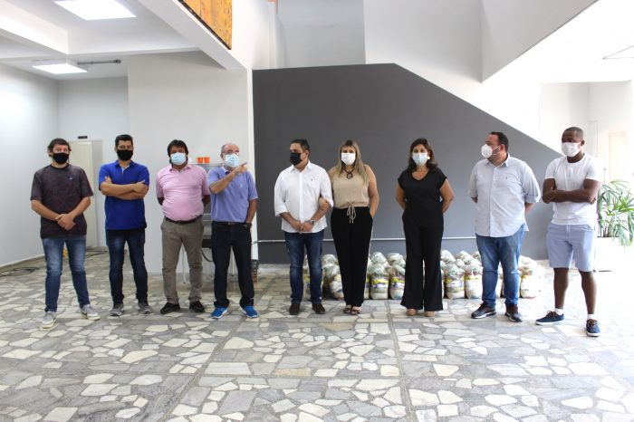 Participaram da apresentação da campanha, a equipe da secretaria de Esportes, Cultura e Juventude, Leandro Bigotto, Renato Bigotto, João Roberto da Rocha e Wilter Guerzoni, o prefeito Luis Henrique Moreira, a primeira-dama e presidente do Fundo Social, Al