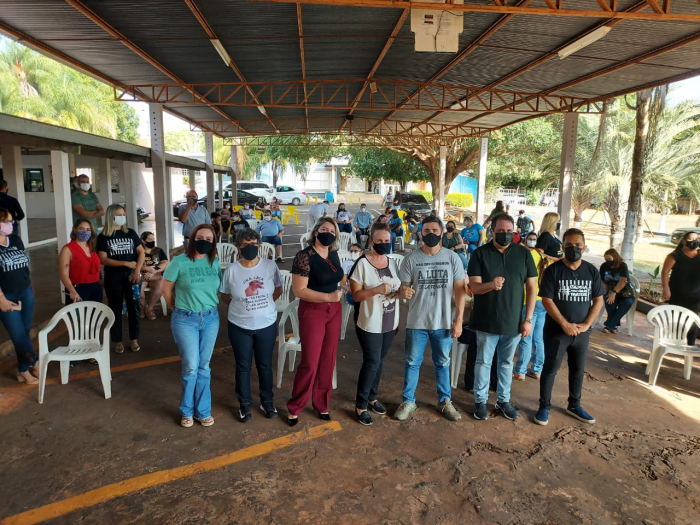 Deputado delegado Bruno Lima reúne protetores de animais em Jales