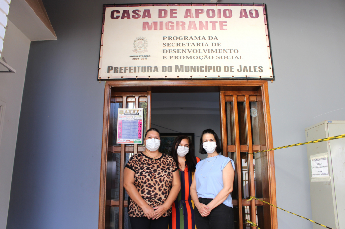 A coordenadora Casa de Apoio ao Migrante, Angélica de Oliveira Pereira Moura, a assistente social do CREAS, Márcia Fortes e a secretária de Desenvolvimento Social e Cidadania, Pérola Cardoso destacaram o importante trabalho de acolhimento com as pessoas e