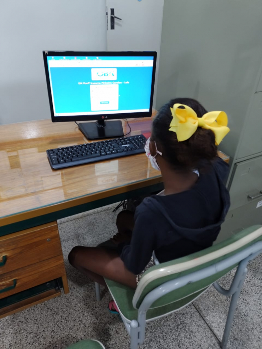 A E.M. Profª Iracema Pinheiro Candeo - Lola acolheu alunos sem acessibilidade à Internet para participarem da Olimpíada Brasileira de Astronomia e Astronáutica