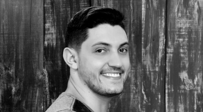 Amigos e familiares se despedem de Heder Pena, 26 anos, vítima de complicações da Covid-19