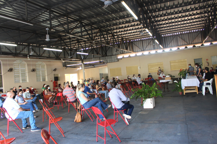 Dezenas de pessoas participaram e debateram o tema central “Prevenção, a melhor solução para o SUS”