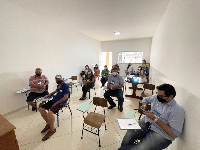 Após a conferência os participantes foram divididos em três grupos. O primeiro eixo abordou o tema “Saúde como Direito”