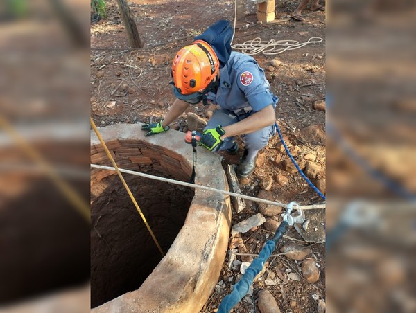 Idoso cai em poço com mais de 10 metros de profundidade e é resgatado por bombeiros em Ilha Solteira