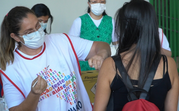 Jales se tornou a segunda cidade com mais de 45 mil habitantes que mais imunizou contra a covid-19 no Estado após vacinar, na segunda-feira, jovens com idade acima de 18 anos