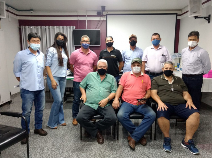Comissão realiza reunião para definir detalhes do 12º Grande Leilão de Gado em prol da Santa Casa de Misericórdia de Jales