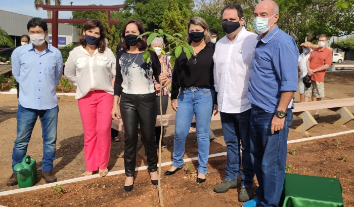 A 1ª edição do Espaço Verde da Fama homenageou Maria Stela Guimarães Rodrigues Silva, diretora e professora da Escola Edem Musical, que sempre trabalhou em prol da cultura jalesense