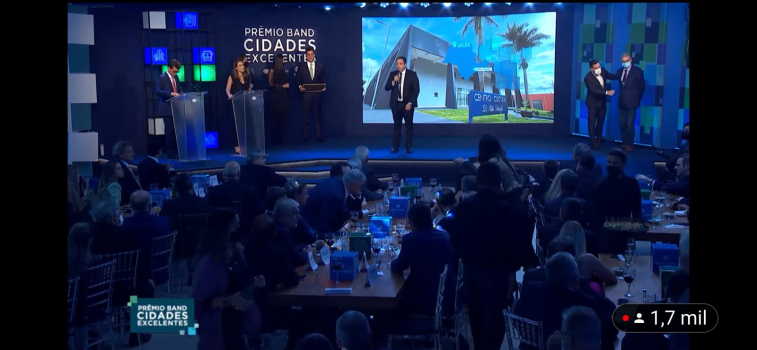 O prefeito Luis Henrique discursou para grandes lideranças políticas do país