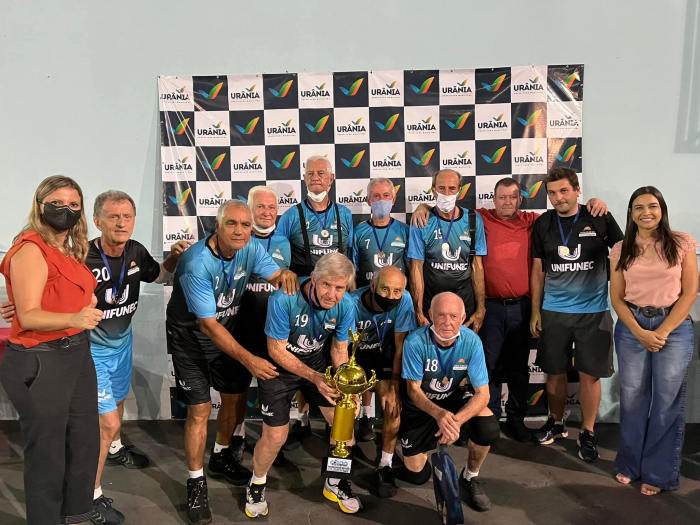 Equipe de Santa Fé do Sul, vice-campeão na modalidade Vôlei Masculino Adaptado