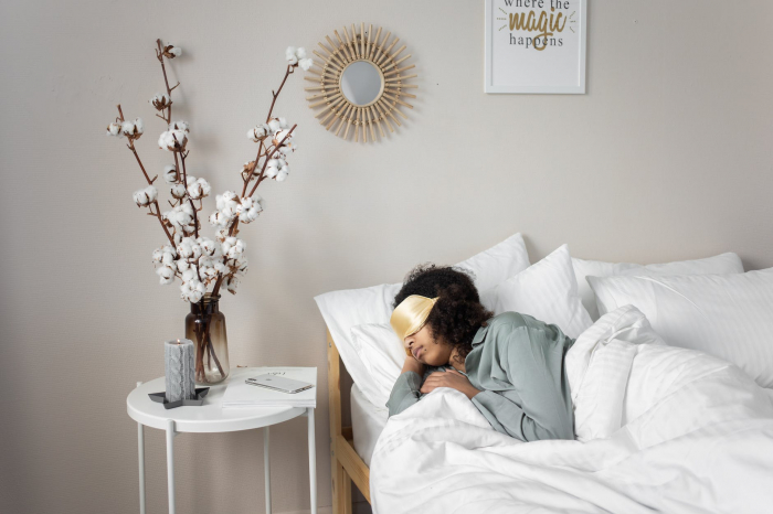 Estudo comprova que dormir pouco ou tarde causa envelhecimento precoce e morte prematura