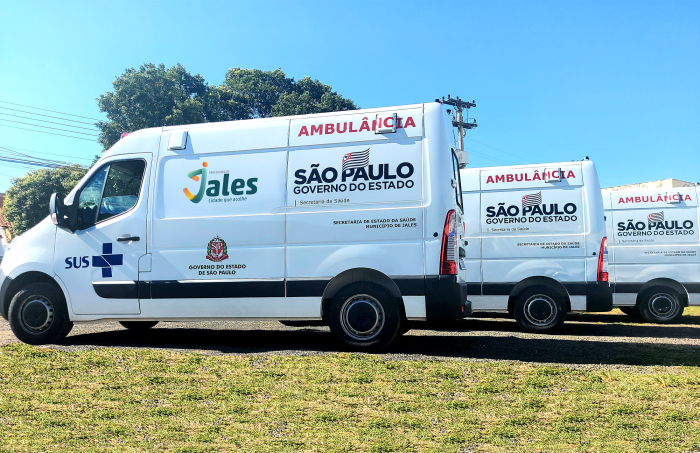 Prefeitura de Jales recebe três novas ambulâncias