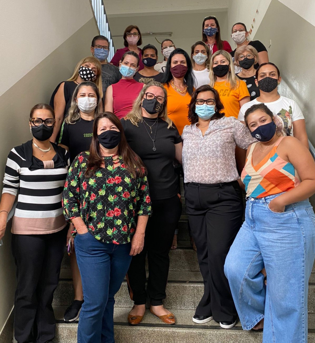 Professores do Anglo de Jales com Ana Cláudia ao final do wokshop