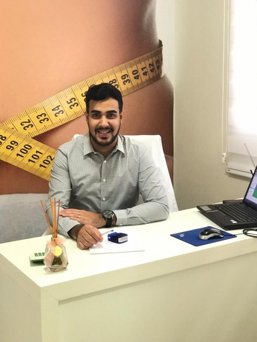 O responsável pela pós-graduação, Wederson do livramento, esteticista cosmetologista, Esp. em Dermatologia Estética e MBA em Gestão de Negócios e Consultoria