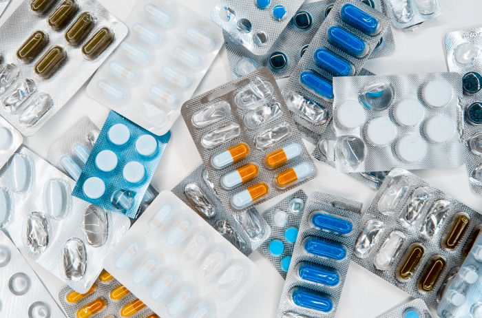 Vitamina D, antialérgicos e antidepressivos estão entre os medicamentos mais buscados em 2021