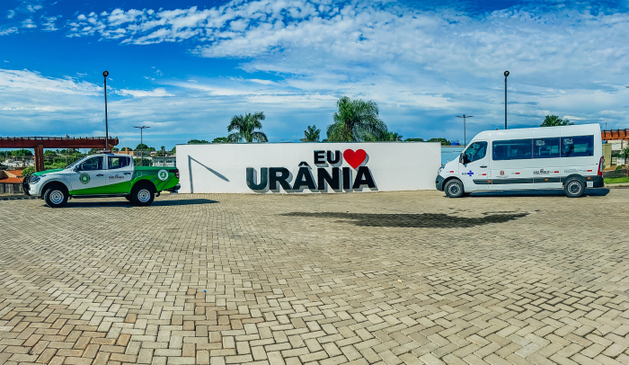 Urânia recebe dois novos veículos do Governo do Estado