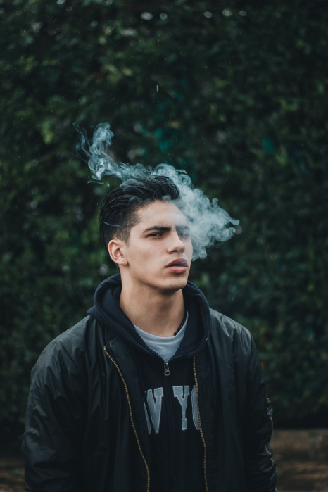 Anvisa recomenda que proibição da venda, importação e propaganda de cigarros eletrônicos seja mantida no país