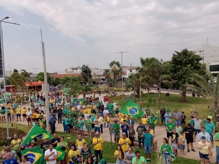Dia da Independência: em Jales, manifestantes fazem ato em apoio ao Governo Federal