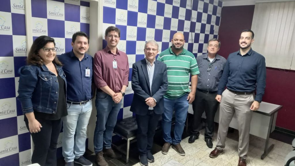 Santa Casa de Jales recebe visita de representantes do Hospital Santa Bárbara