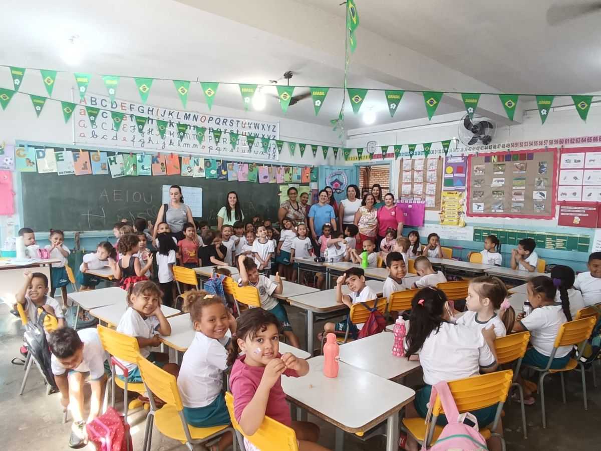Secretaria de Educação promove visita dos alunos da Emei Dercílio na EM João Arnaldo