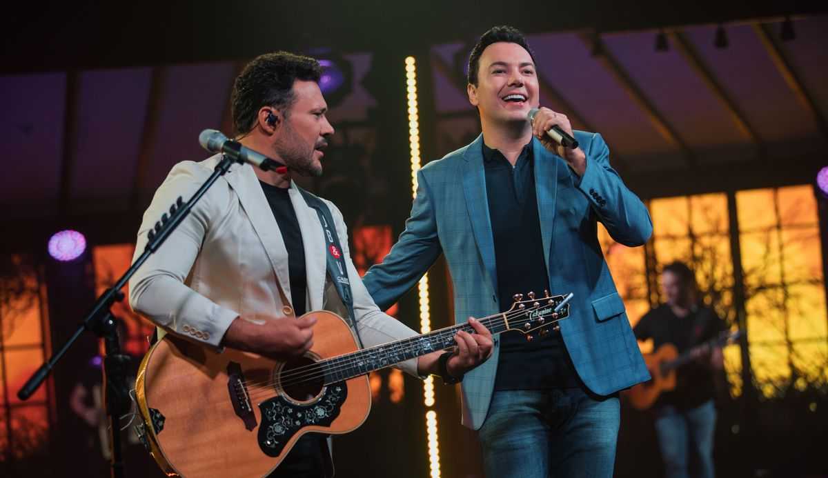 Jales encerra programação de Natal com show gratuito de João Bosco e Vinícius nesta sexta