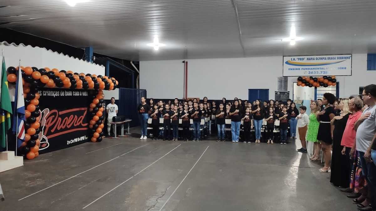Muita alegria e disciplina marcam a formatura do Proerd na E.M. Profª. Maria Olympia Braga Sobrinho