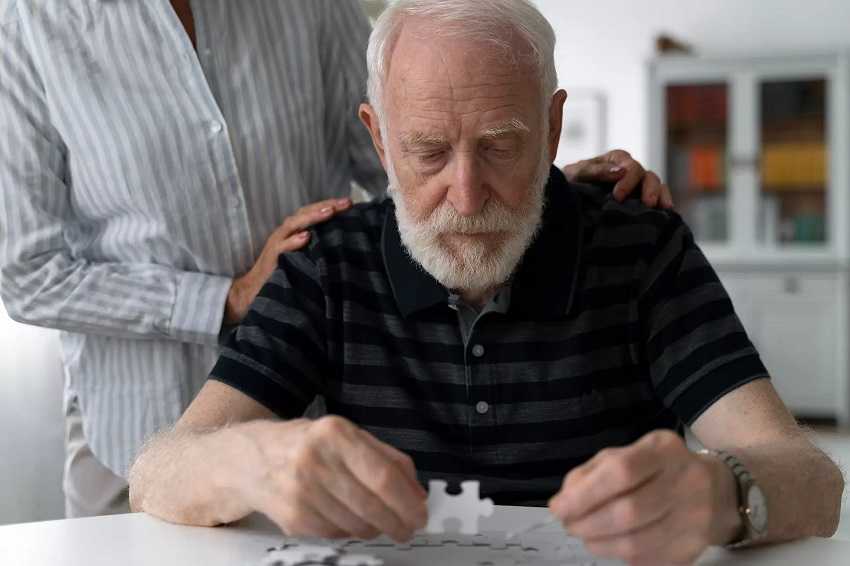 Casos de demência no Brasil devem dobrar nos próximos anos, aponta estudo