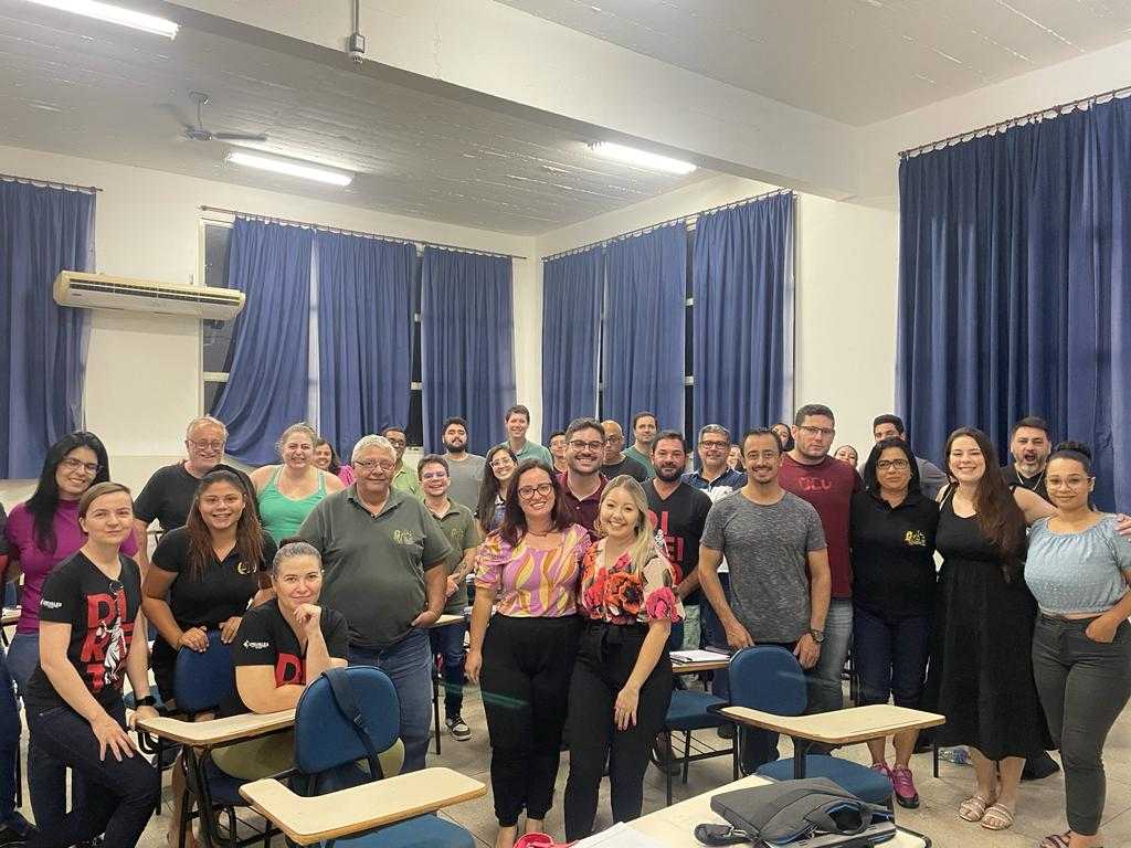 Representantes da OAB visitam alunos de Direito do UNIJALES
