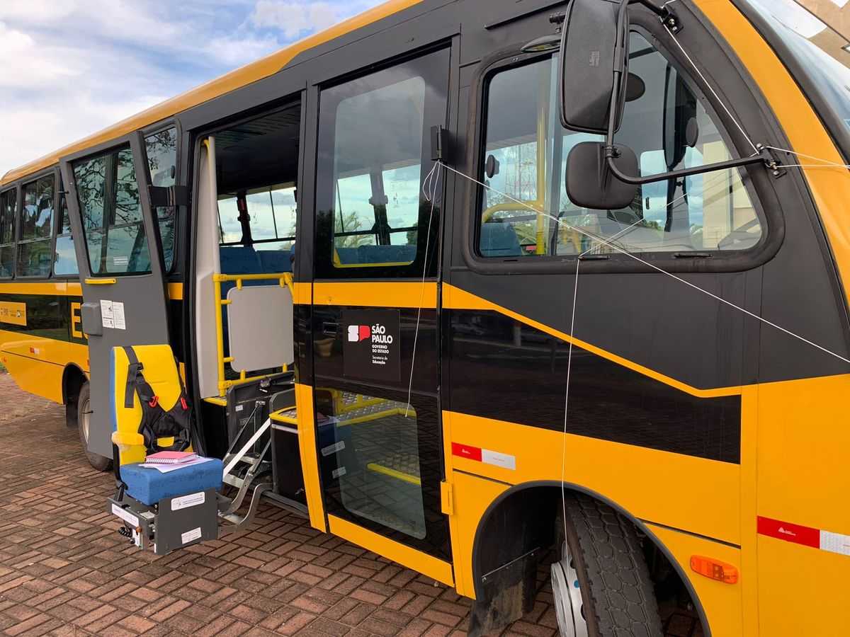 Educação de SP entrega 24 ônibus escolares para região noroeste paulista