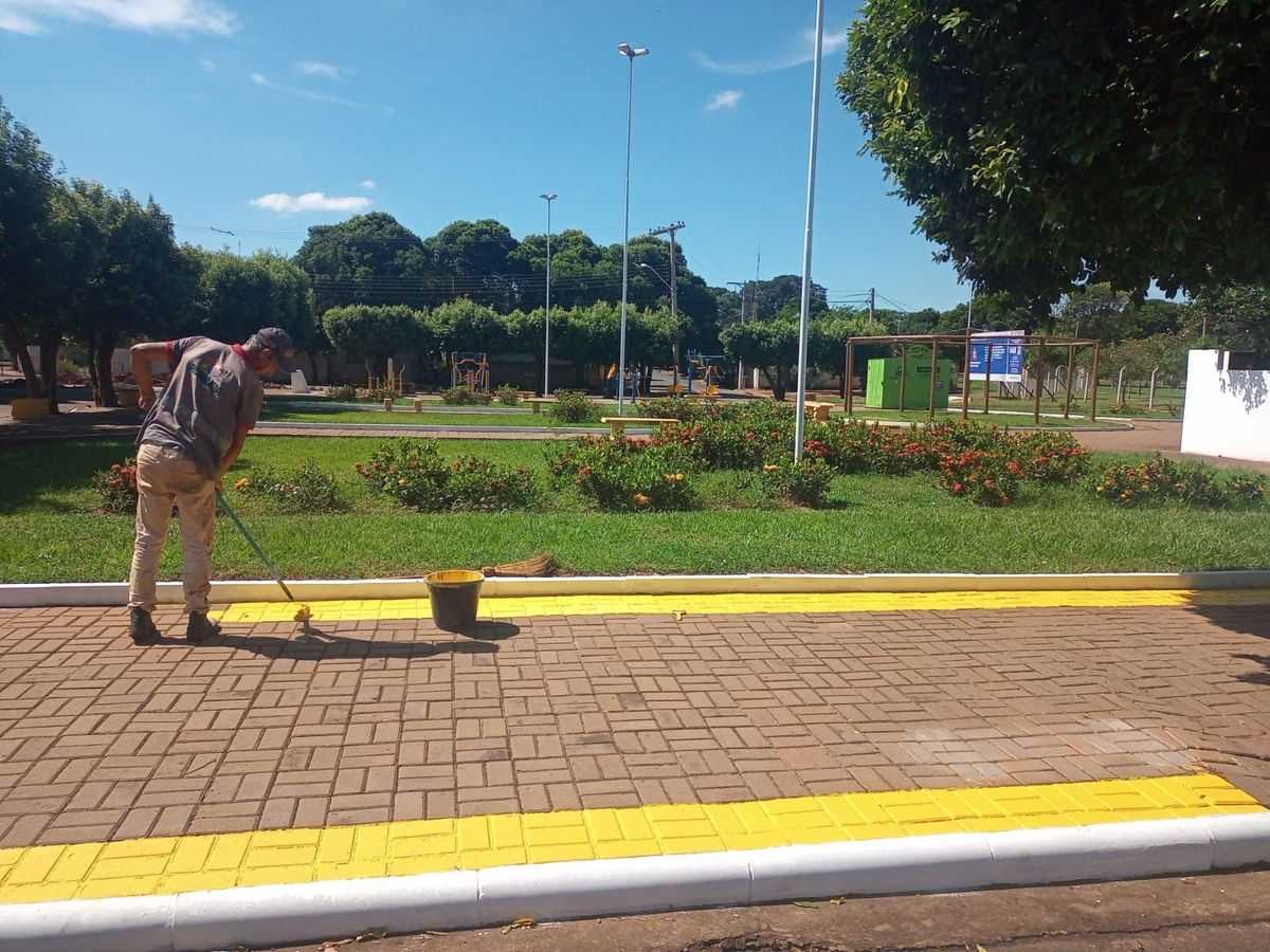 Praça Pedro Gagliarde recebe revitalização em Rubinéia