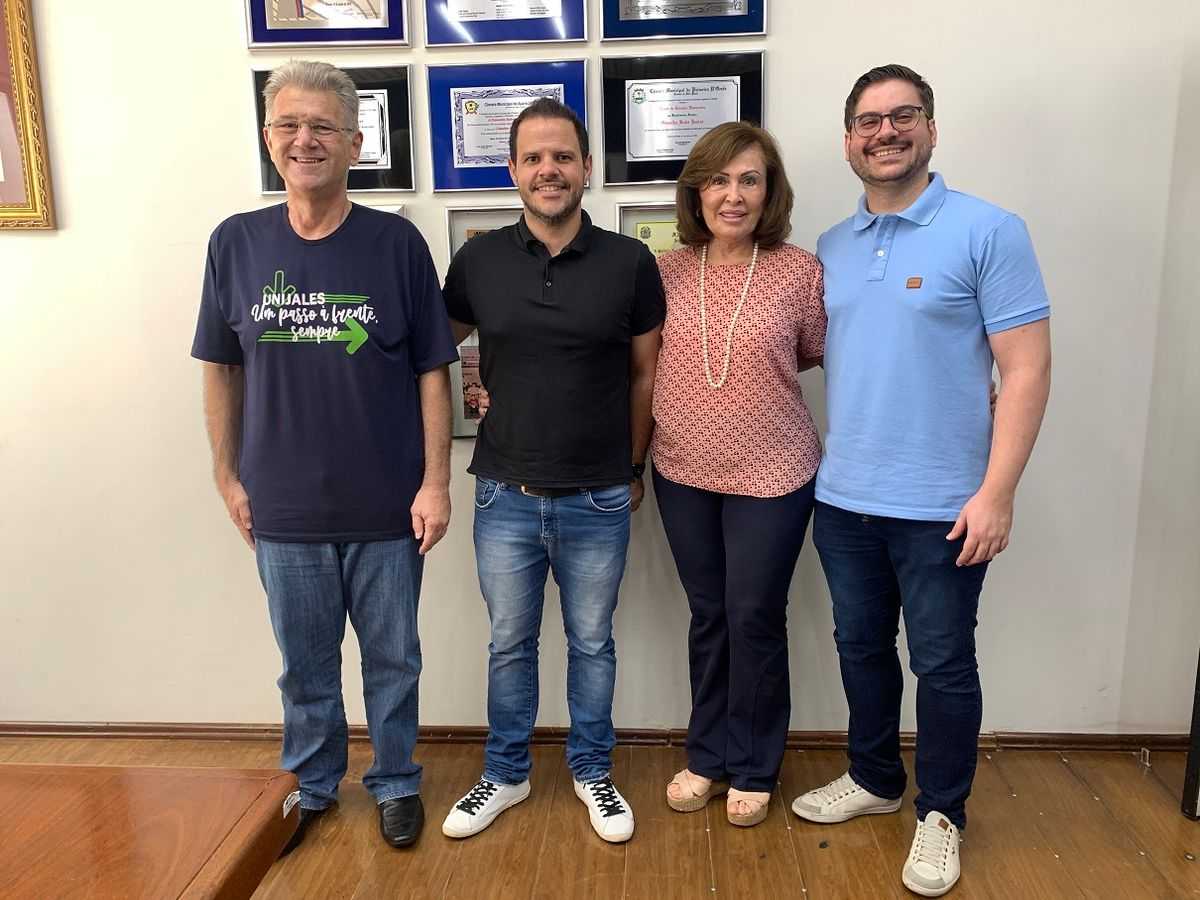 Professores do curso de Direito do UNIJALES são aprovados em mestrado