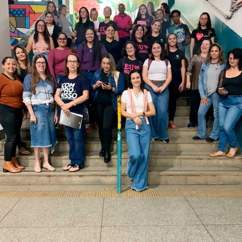 Futuras pedagogas do UNIJALES visitam as salas da EJA na EE Dr. Euplhy Jalles