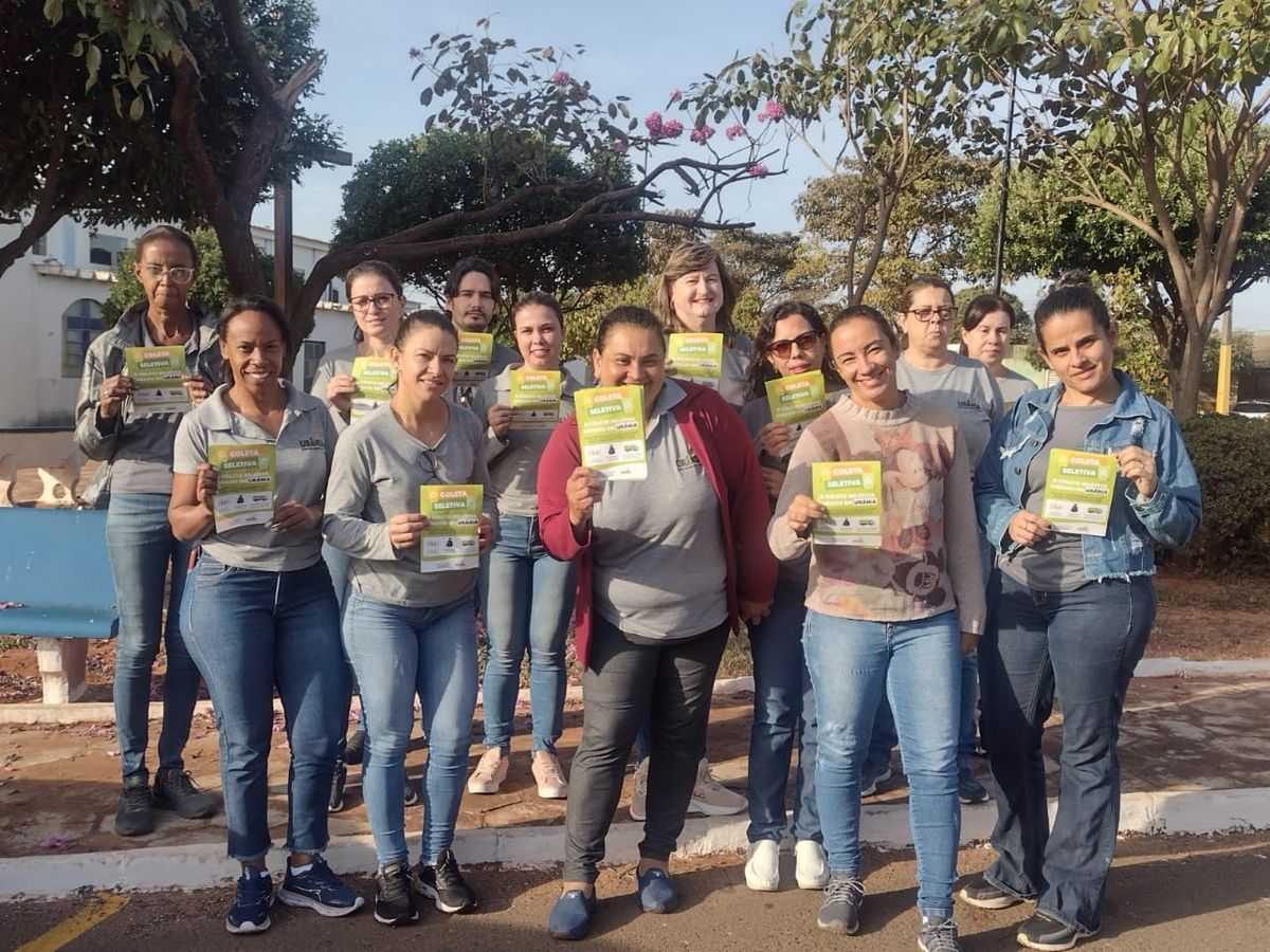 Agentes de Saúde distribuem Cartilha da Coleta Seletiva em Urânia