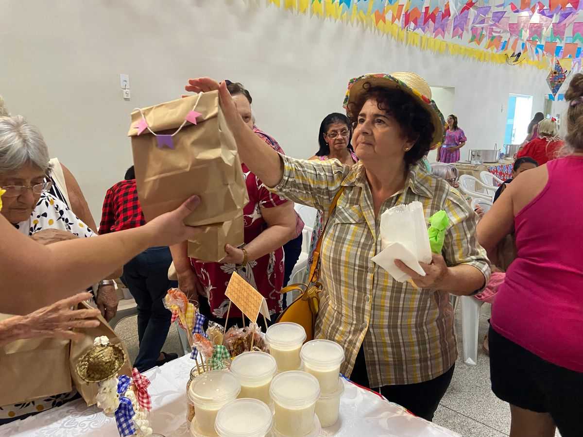 Social em Ação faz Arraial da Oficina de Bordado em Urânia